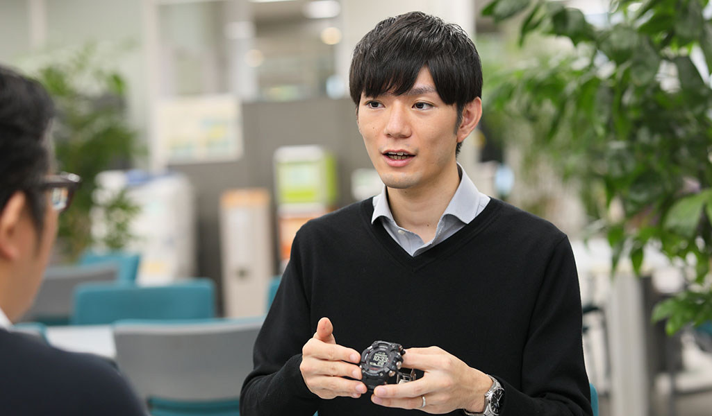 え、フルドット液晶のG-SHOCKの開発に入社2年目の自分が?